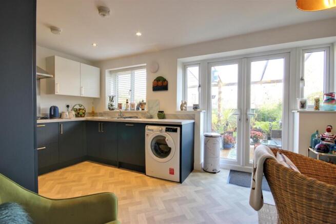 3 bed Terraced for sale Image 7
