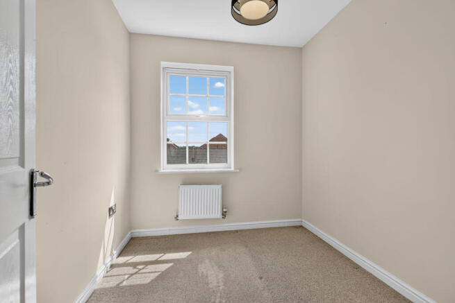 4 bed Town House for sale Image 10