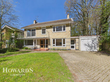 Gunton Avenue, Lowestoft