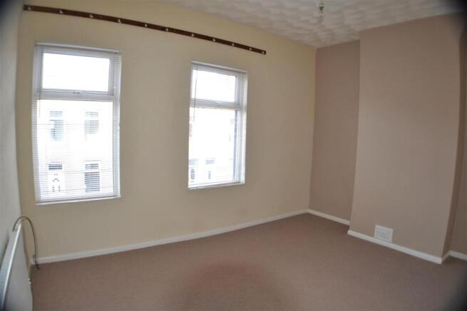 bedroom.JPG