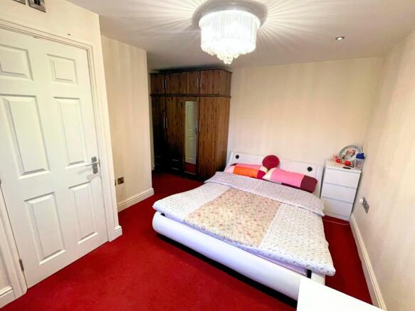 Master bedroom with Ensuite. 