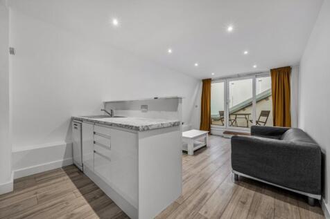 Atheldene Road,
Earlsfield, SW18