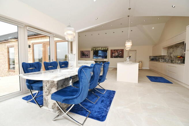 3 bed Detached Bungalow for sale Image 7
