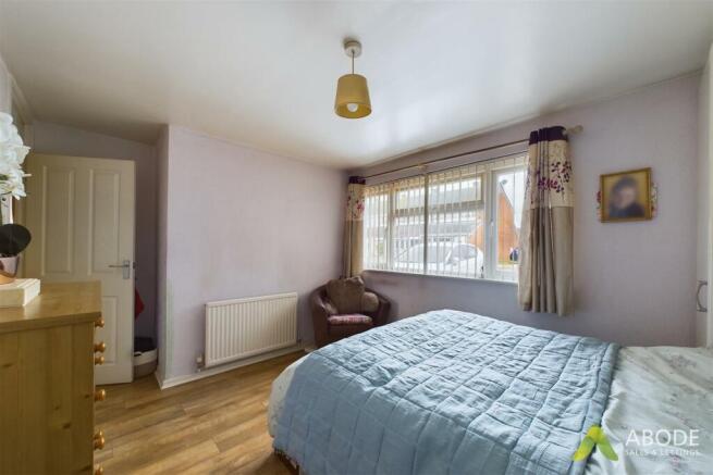 CAM02696G0-PR0236-STILL002.jpg