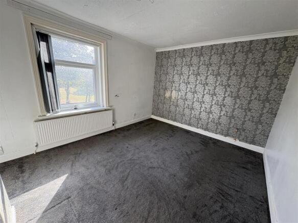 4 bed Terraced for sale Image 4
