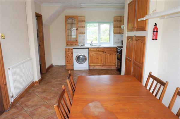 OPEN PLAN KITCHEN
