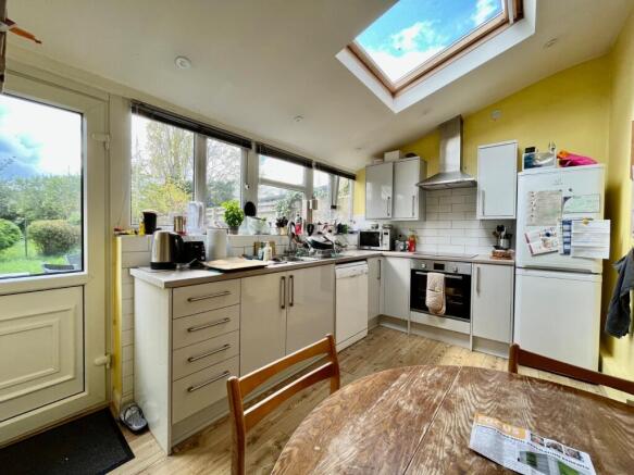 Kitchen/Dining
