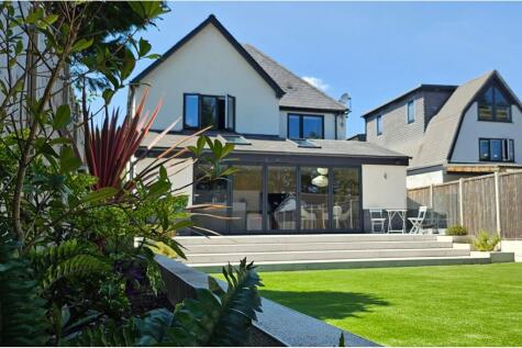 Nazeing New Road, Broxbourne, EN10