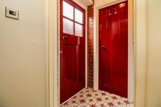4 bed Detached for sale Image 10