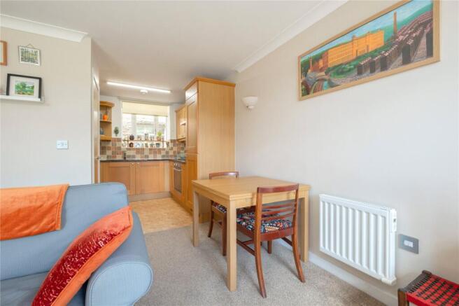2 bed Apartment for sale Image 6