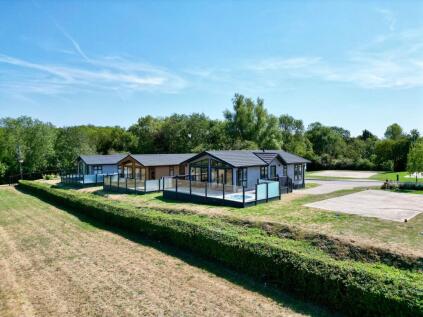 Cambridge Country Club, Toft Road, CB23