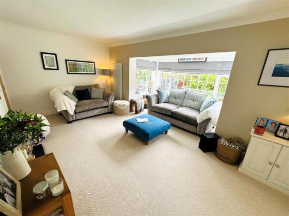 3 bed Detached Bungalow for sale Image 3