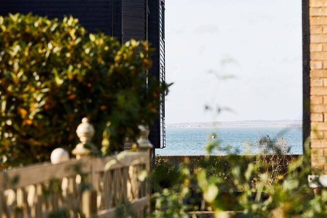 Island Wall, Whitstable