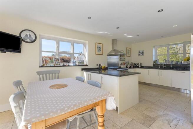 Kitchen/Breakfast