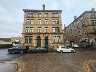 2-bed flat on Mill Street, BRADFORD, £36,000