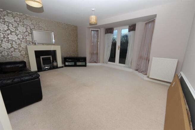 2 bed Apartment for sale Image 6