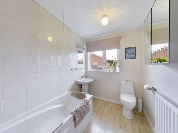 Family Bathroom 