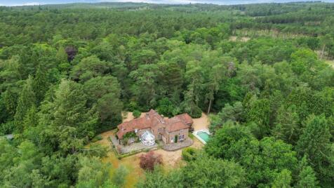 Seale Road, Elstead, Godalming, Surrey, GU8