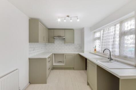 Pine Grove, Edenbridge