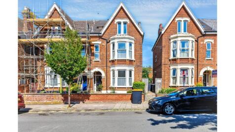 Flat A, 5 St. Andrews Road, Bedford, Bedfordshire, MK40