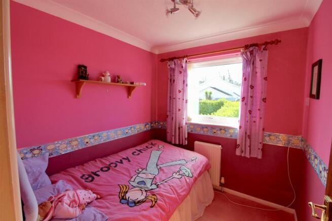 Bed 3.jpg