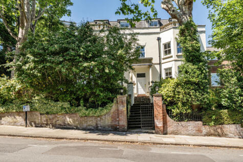 Parklands, Cholmeley Park, London, N6