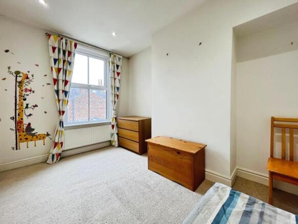 3 bed Terraced for sale Image 10