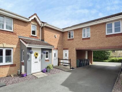 Manor Park Road, Cleckheaton, BD19