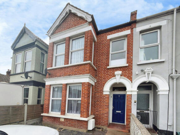 2 bed flat to rent Ellis Road, Clacton-on-Sea CO1
