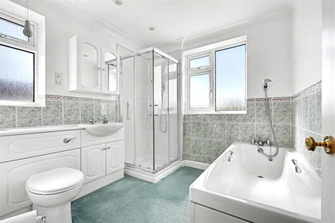 Bathroom_1.jpeg