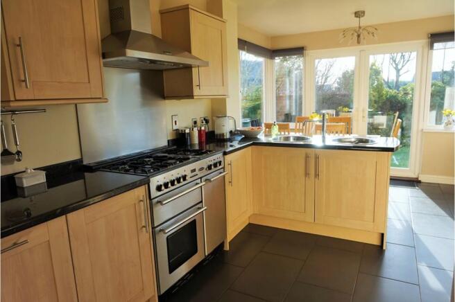 Kitchen / Breakfast