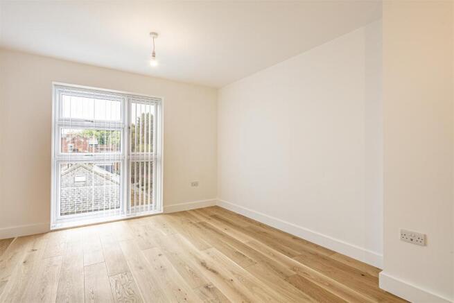 1 bed Apartment to rent Image 4