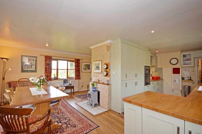 Kitchen / dining room