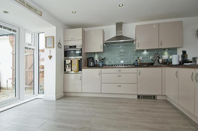 Kitchen/Dining Room