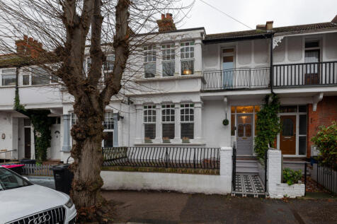 Leighton Avenue, Leigh-on-sea, SS9 1