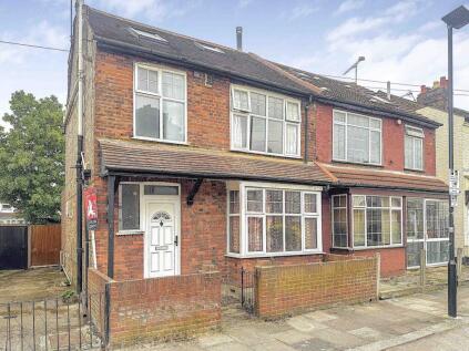 Standard Road, Hounslow, TW4