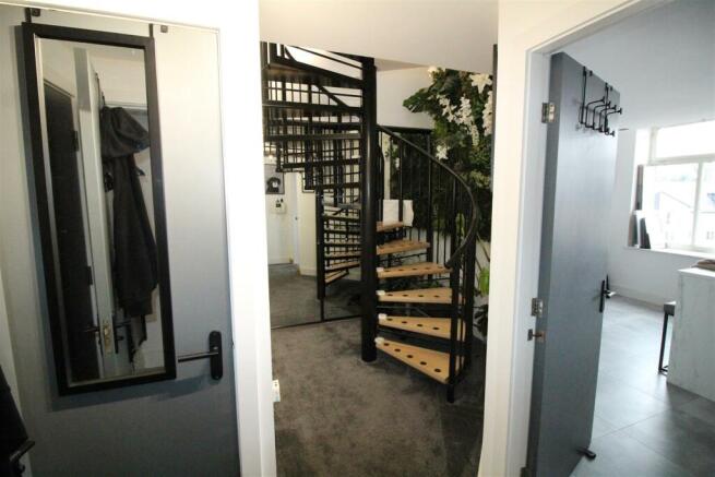 1 bed Duplex for sale Image 6