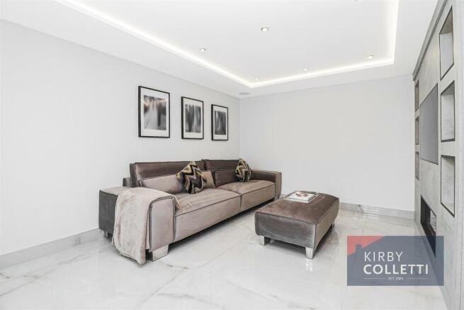 SITTING ROOM