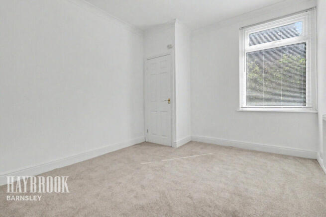 3 bed Terraced for sale Image 8