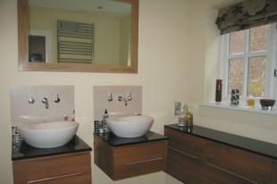 ENSUITE SHOWER ROOM