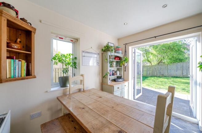 Kitchen dining room