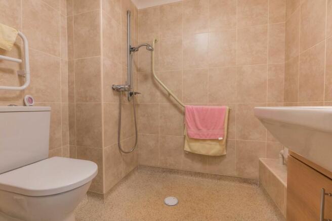 SHOWER ROOM