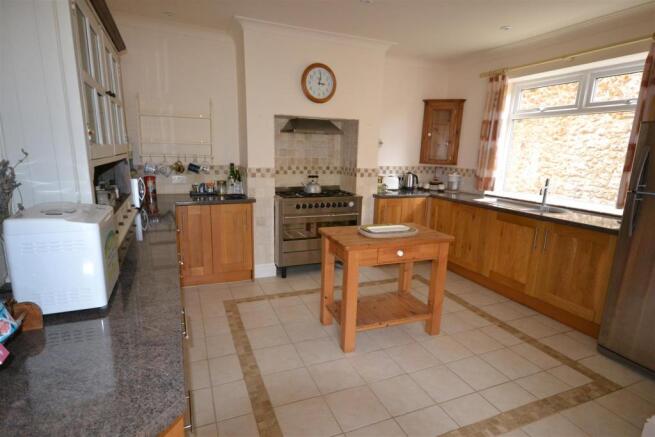 kitchen/breakfast room
