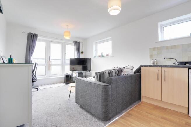 EweMove Basingstoke Edmund Court Living Room