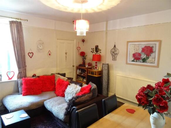 Sitting/Dining Room