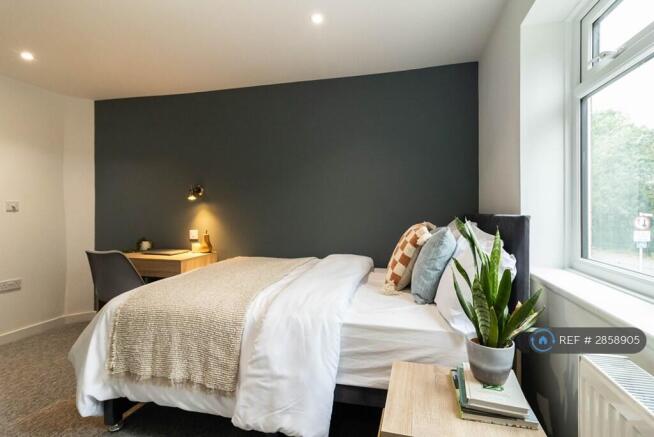 Spacious, Modern Double Ensuite Rooms