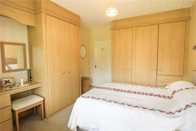 2 bed Apartment for sale Image 4