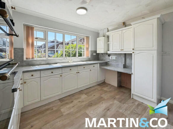2 bed Detached Bungalow for sale Image 5