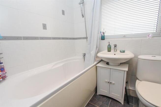 Bathroom.jpg