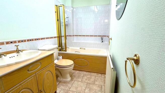 Bathroom.jpg